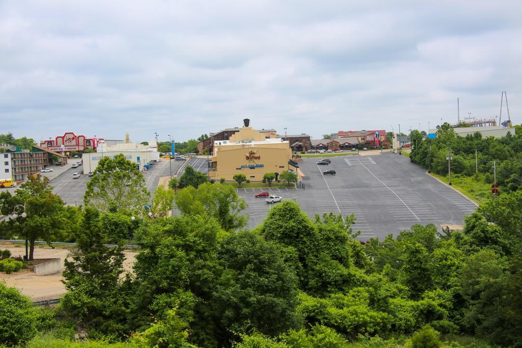The Metropolitan Hotel Branson Exterior photo